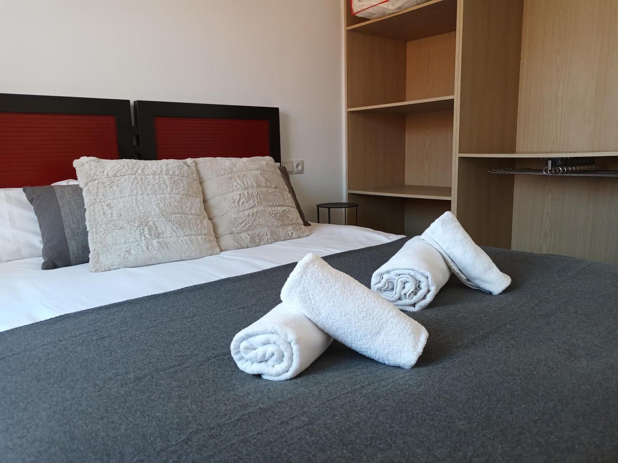Apartamento Vacacional Cuarteles Málaga Kültér fotó